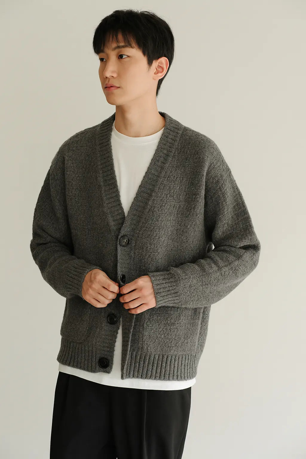 Cardigan V-neck Sweater Men Autumn Winter Fashion All Loose Casual Knitwear High-quality Fabric Comfortable Skin Breathable Coat Novara Shop