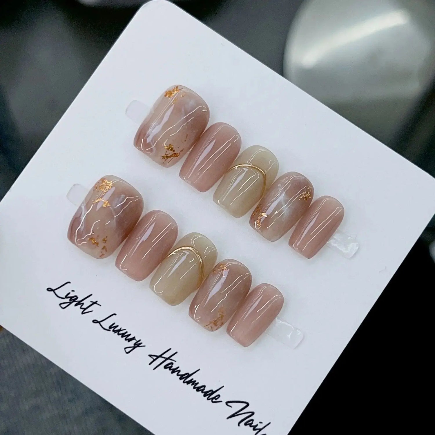 Handmade Simple Fake Press on Nails Nail Art Manicure Acrylics for Nails Tips Almond Artificial False Nails with Box and Tools Novara Shop