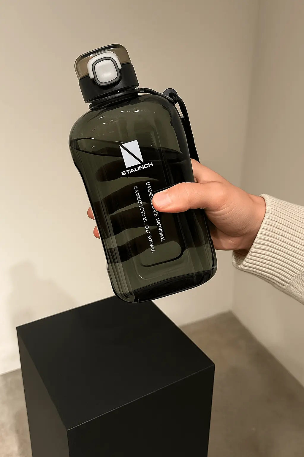 750ml Clear Sports Flat Water Bottles With Shoulder Strap for Fi